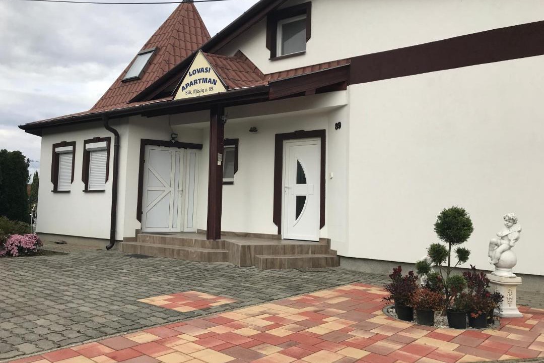 Photo of Buildings in Buk