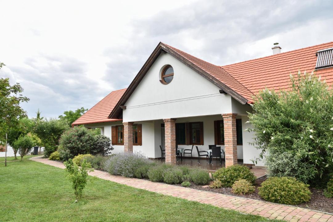 Photo of Buildings in Poroszlo