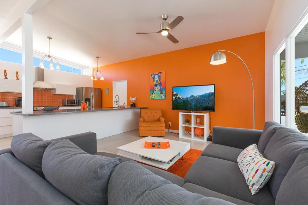 Photo of Livingroom in Desert Park Estates