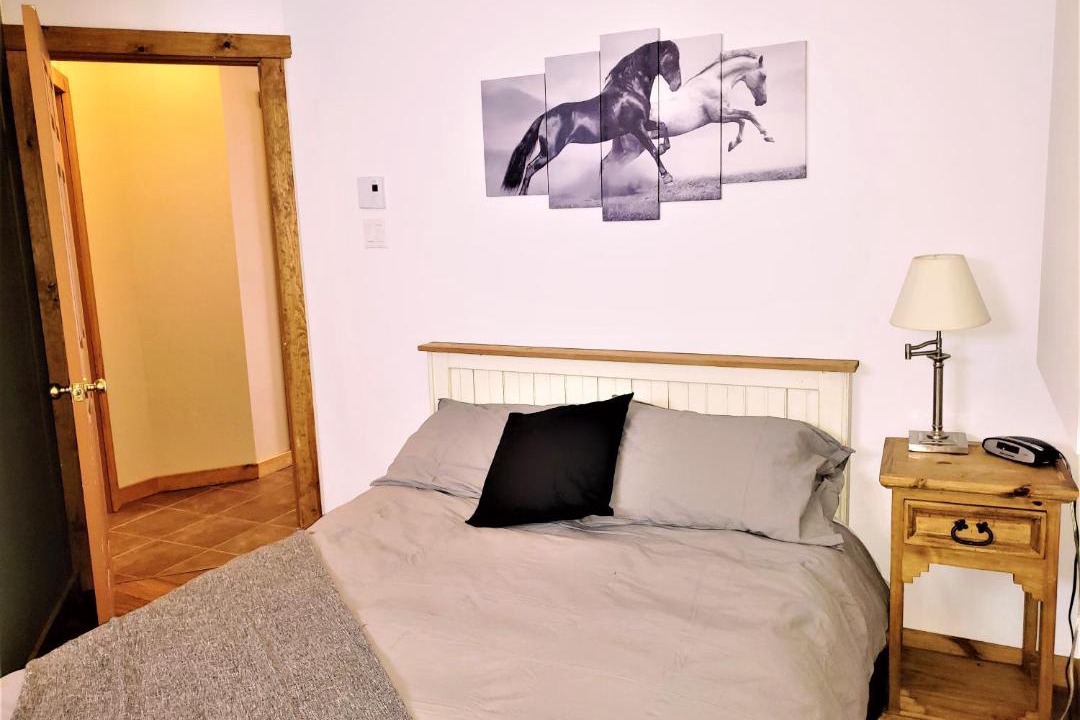 Photo of Bedroom in Petite-Riviere-Saint-Francois