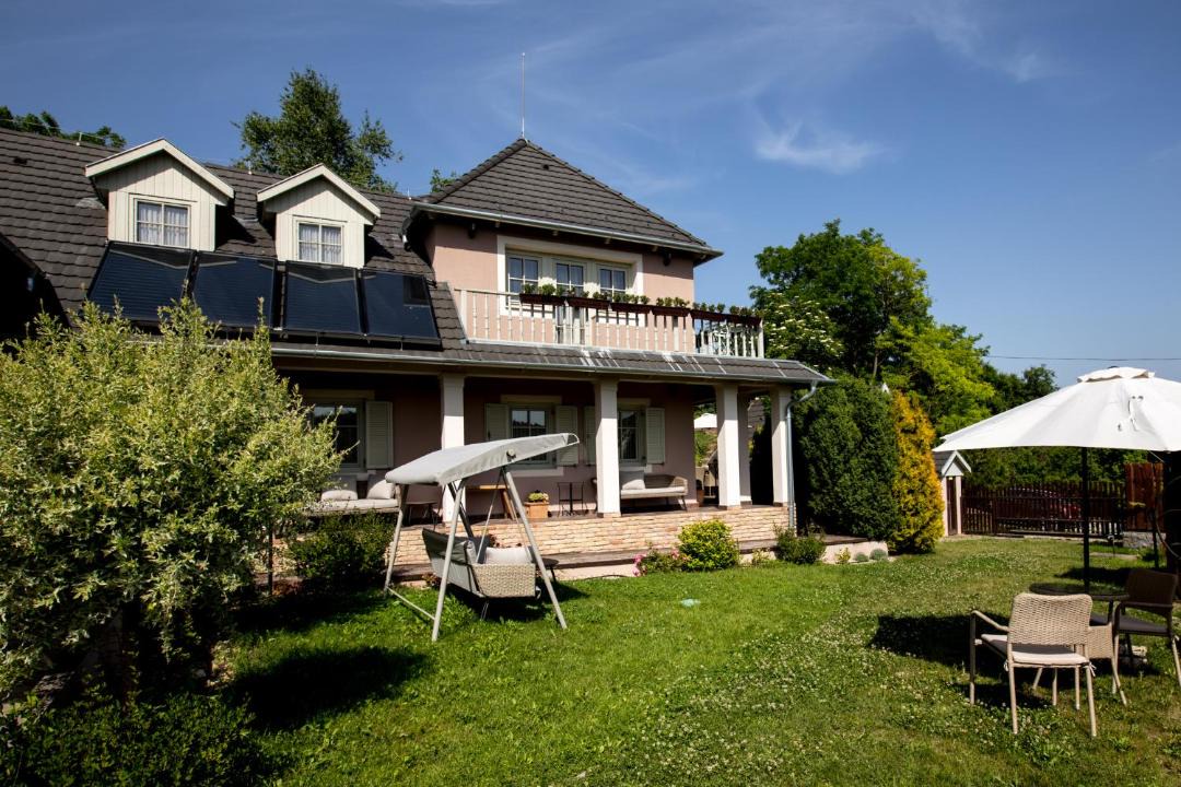 Photo of Buildings in Felsopeteny