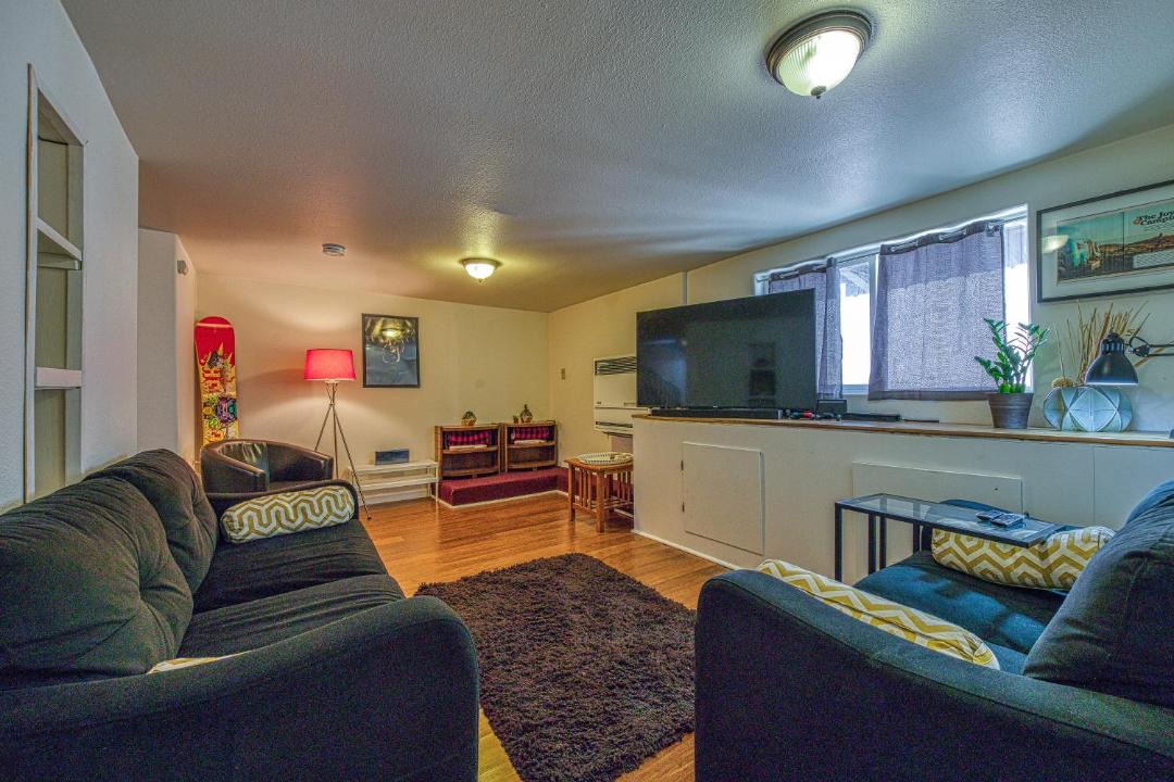 Photo of Livingroom in Summit Estates