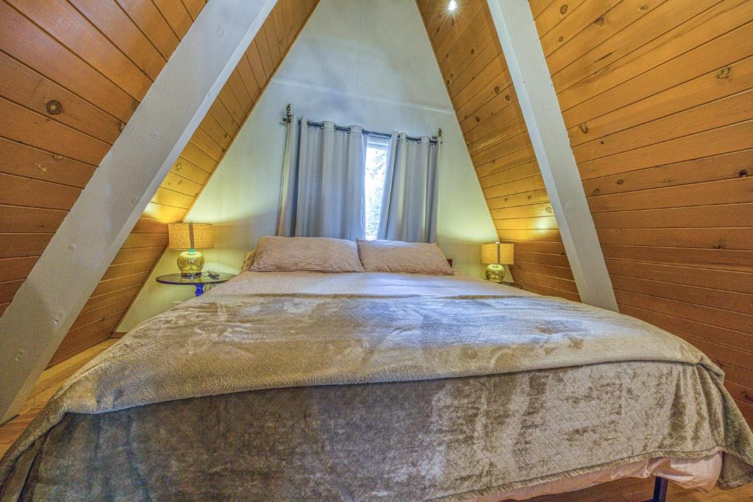 Photo of Bedroom in Summit Estates