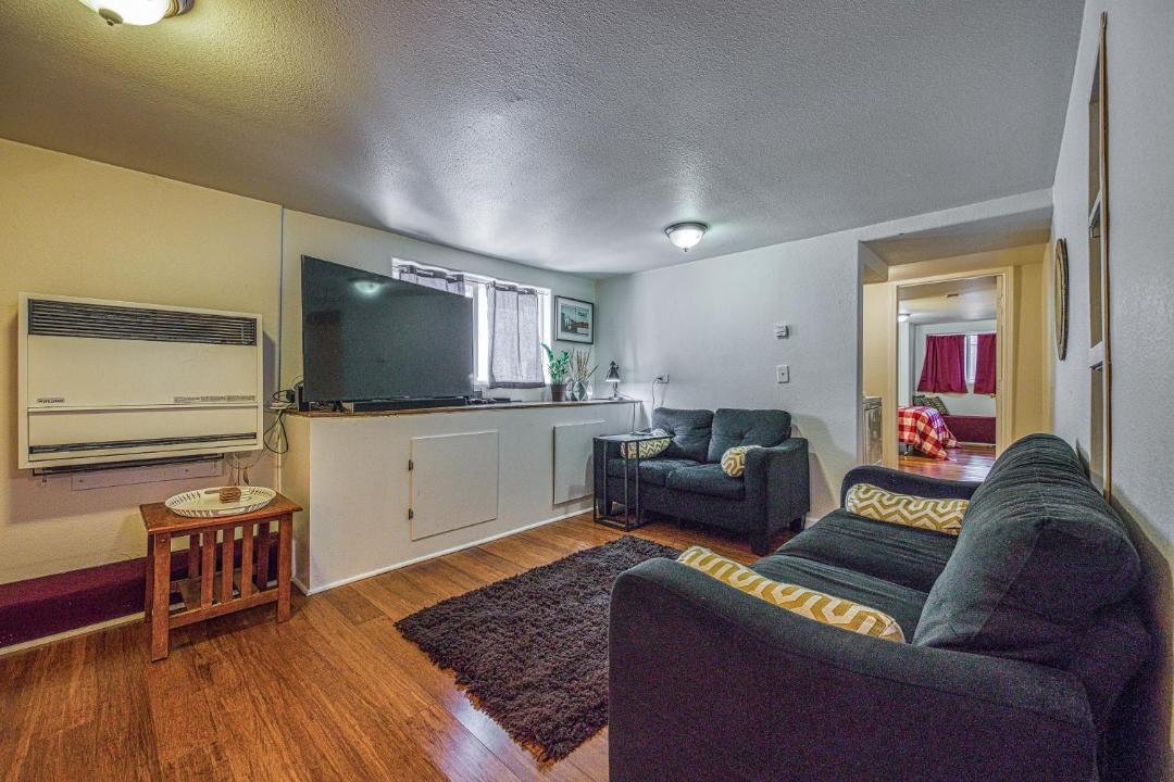 Photo of Livingroom in Summit Estates