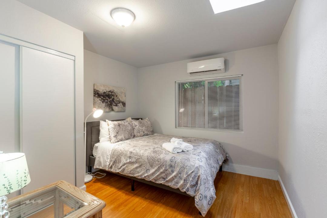 Photo of Bedroom in Redwood City
