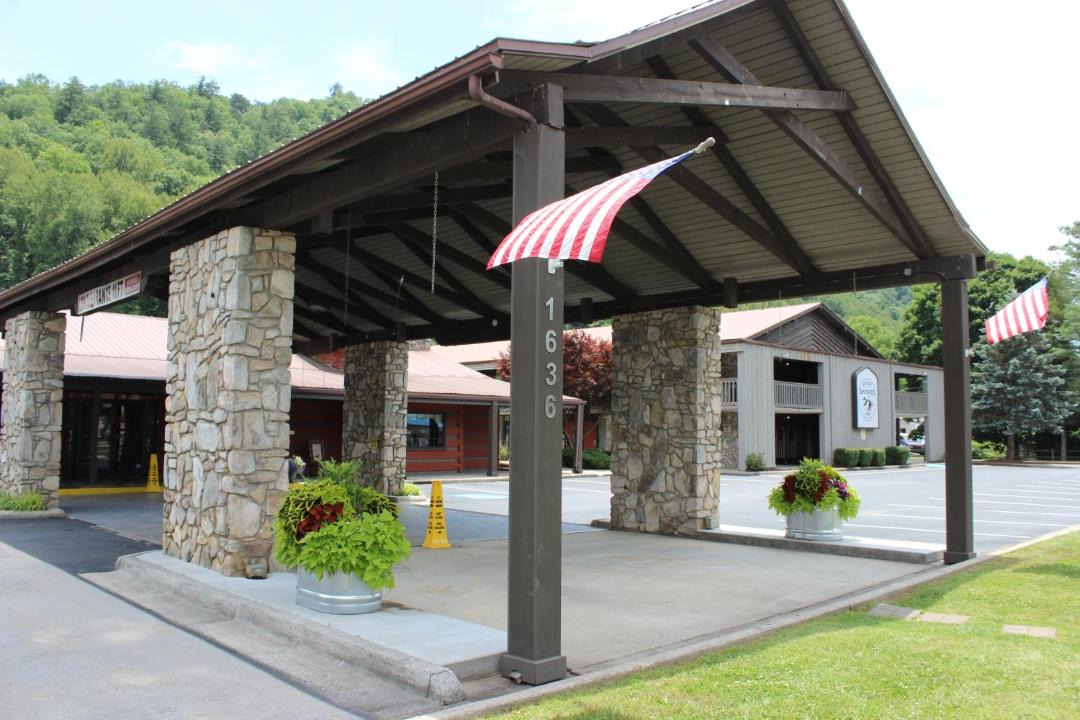 Photo of Others in Cherokee