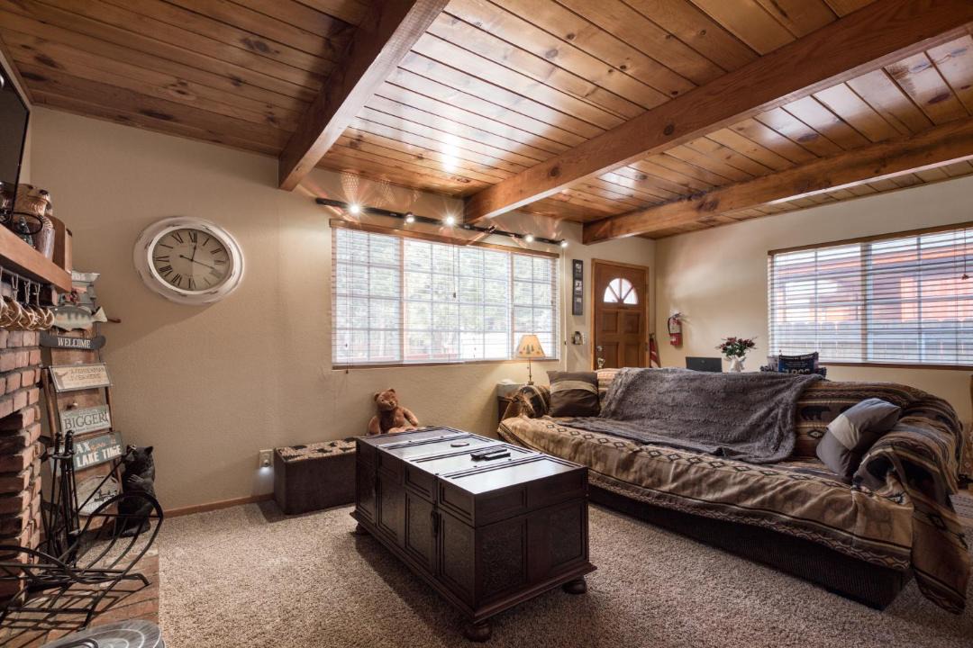 Photo of Livingroom in Big Bear Lake