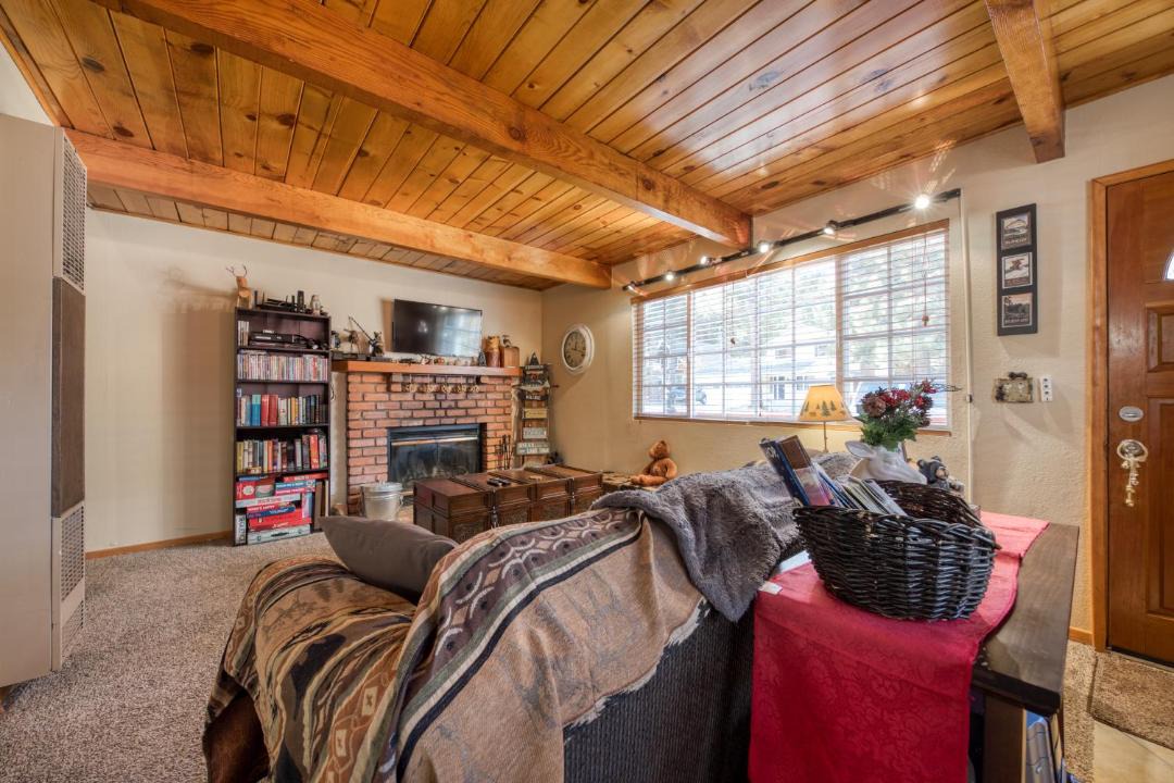 Photo of Livingroom in Big Bear Lake