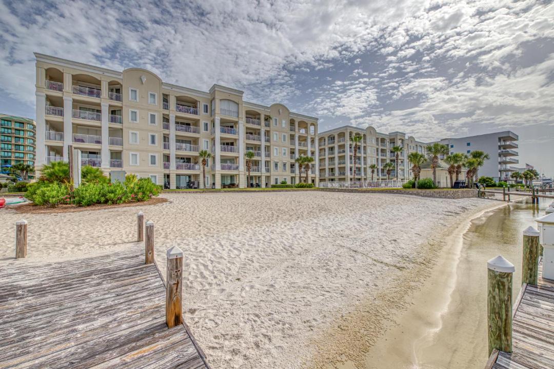 Photo of Buildings in Orange Beach