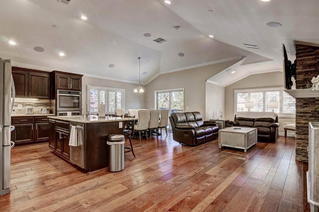 Photo of Livingroom in South Lake Tahoe