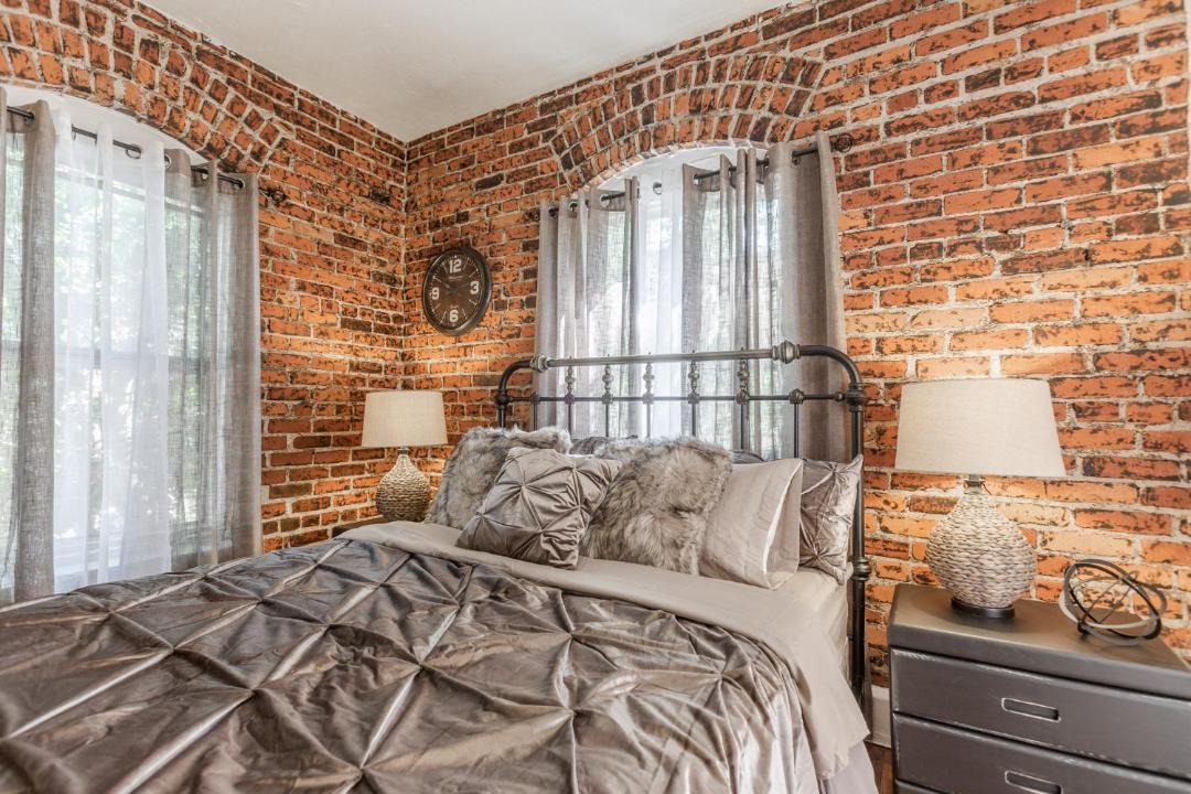 Photo of Bedroom in Larchmont