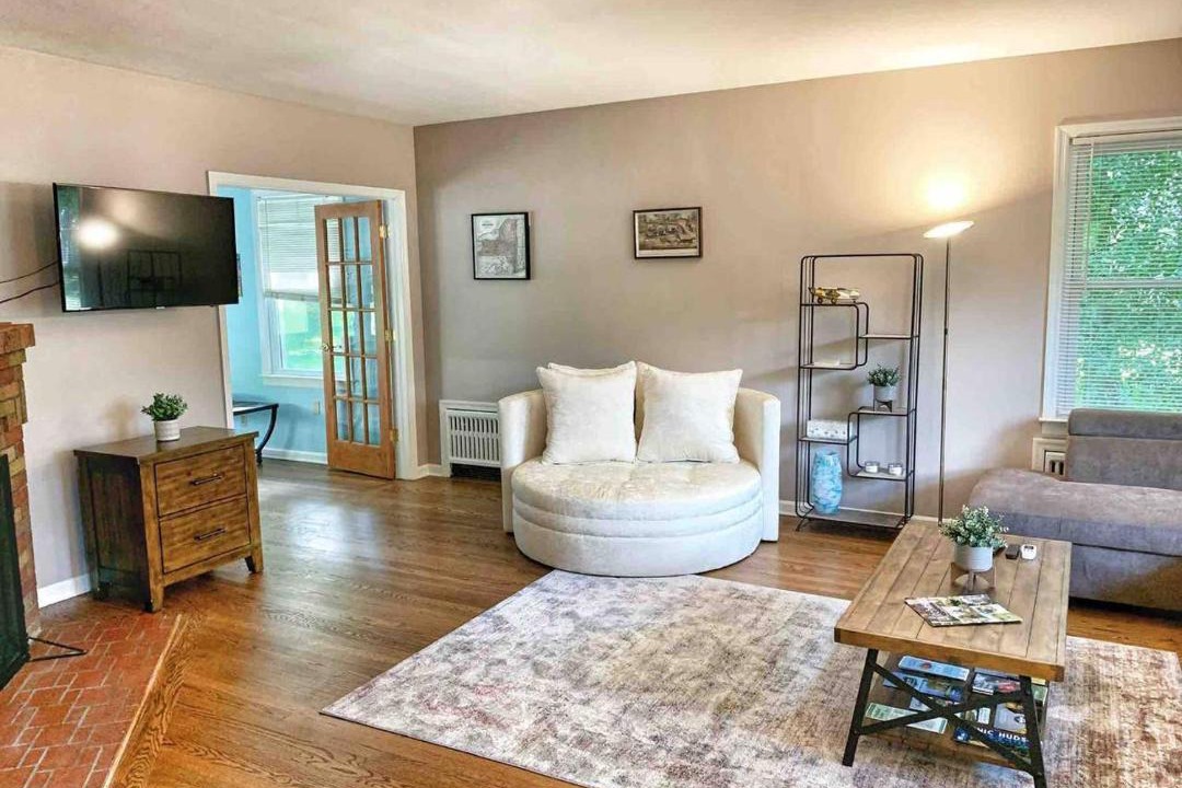 Photo of Livingroom in Beacon