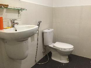 Photo of Bathroom in Ong Lang