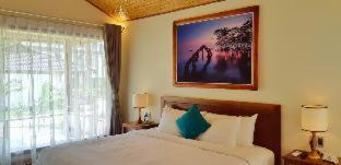 Photo of Bedroom in Ong Lang