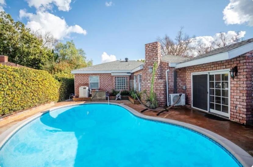 Photo of Outdoor in Bixby Knolls