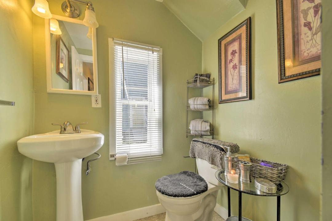 Photo of Bathroom in Vallejo