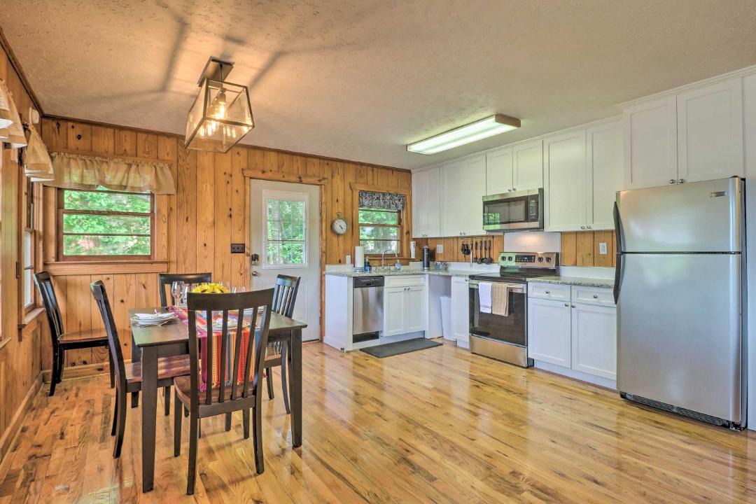 Photo of Kitchen in Little Kowaliga