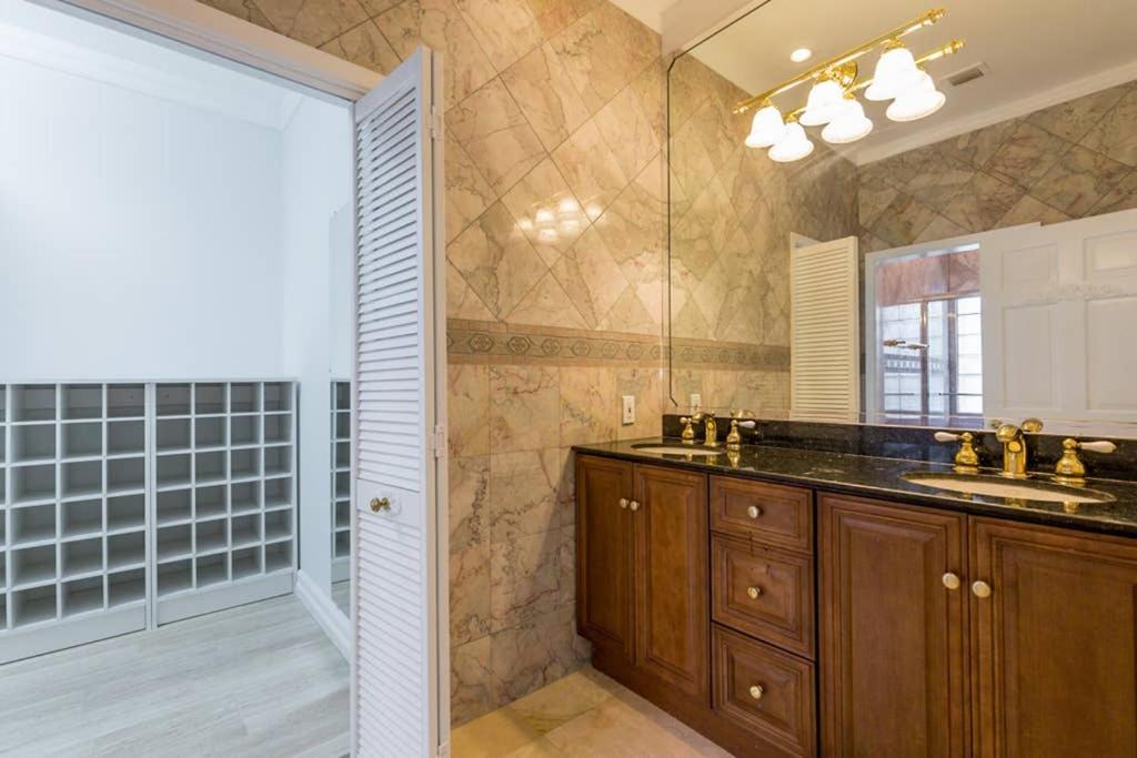 Photo of Kitchen in Surfside