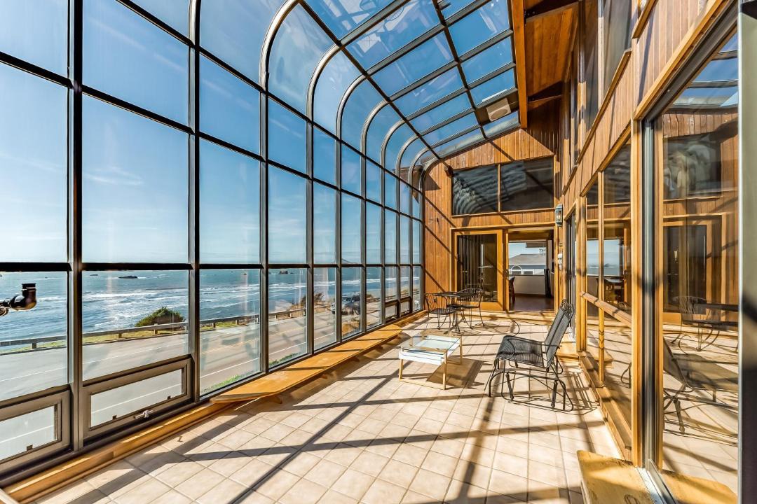 Photo of Patio Balcony in Crescent City North