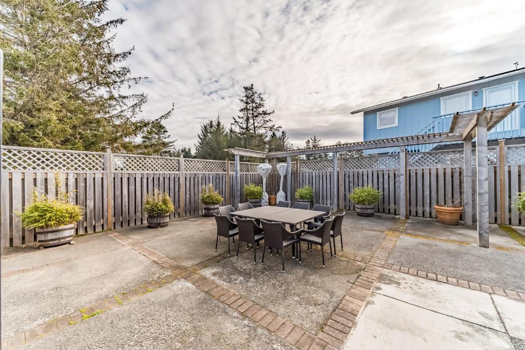 Photo of Patio Balcony in Crescent City North