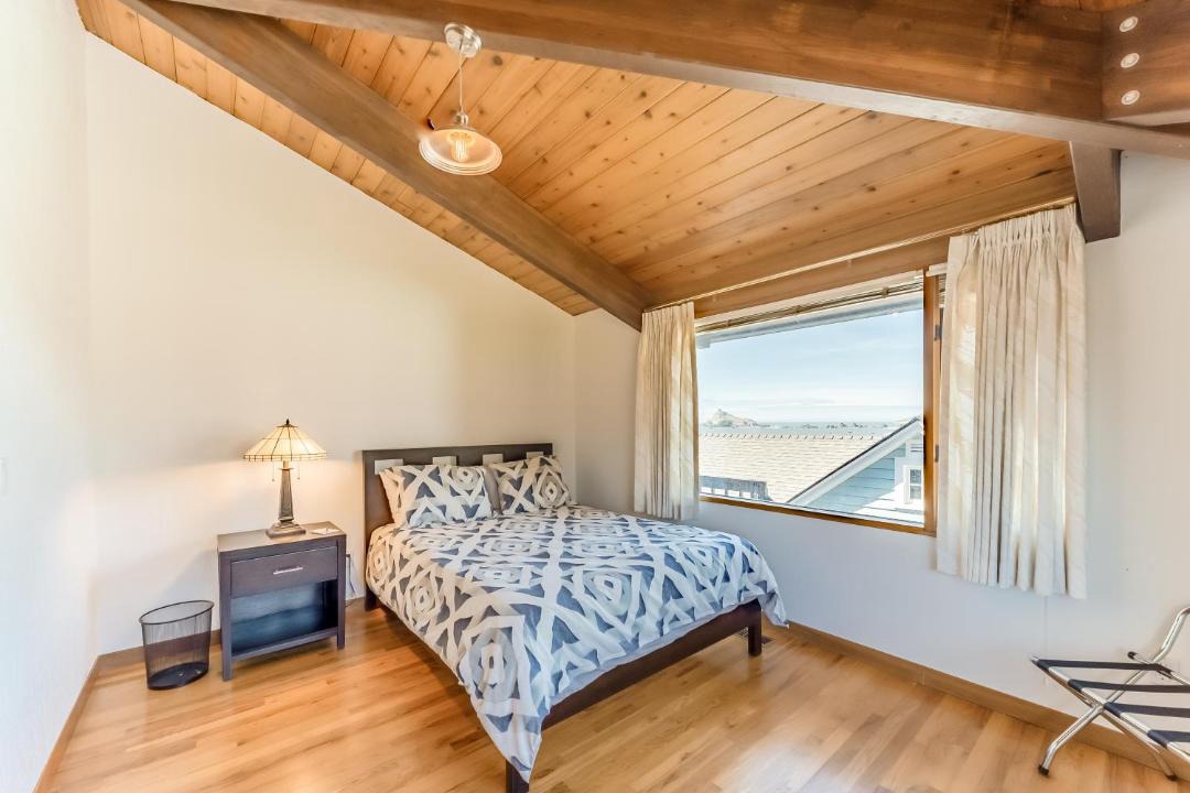 Photo of Bedroom in Crescent City North