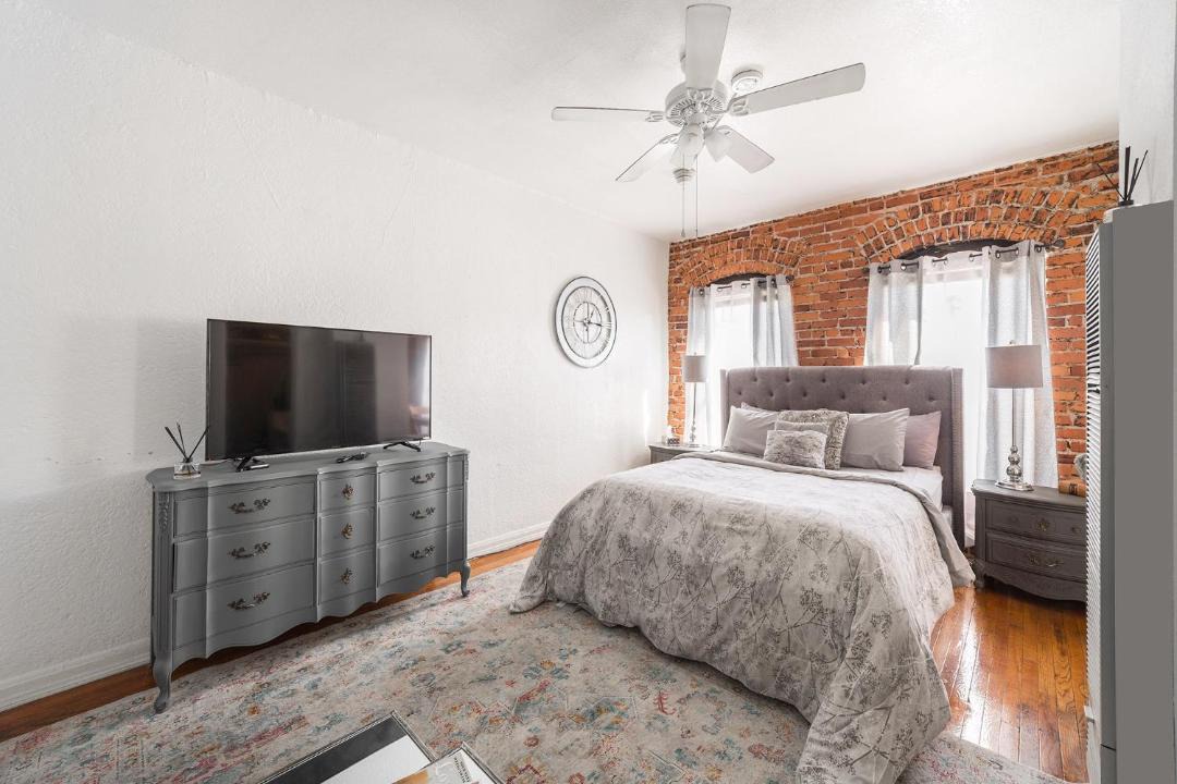 Photo of Bedroom in Larchmont