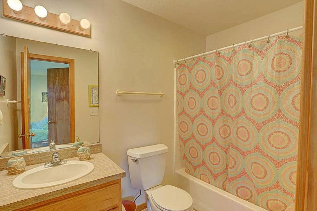 Photo of Bathroom in Ocean Hill