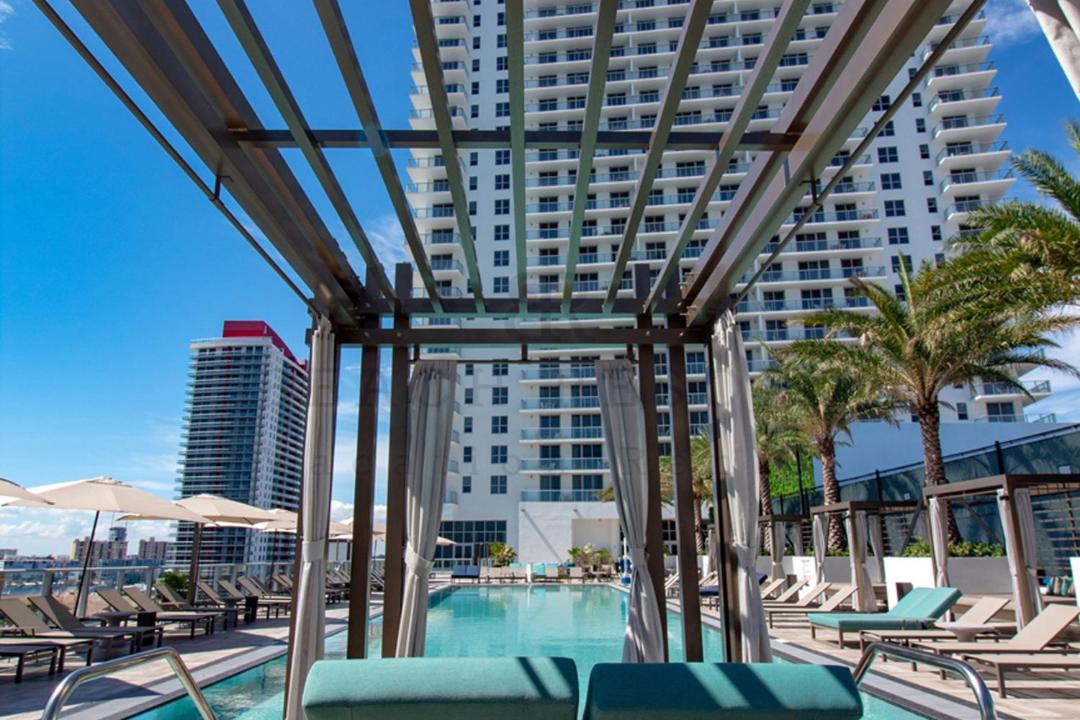Photo of Patio Balcony in Hollywood South Central Beach
