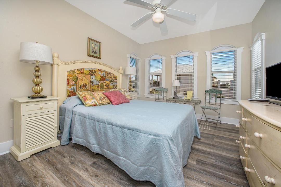 Photo of Bedroom in Seacrest Beach