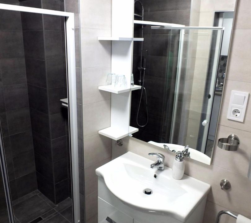 Photo of Bathroom in Gunaras