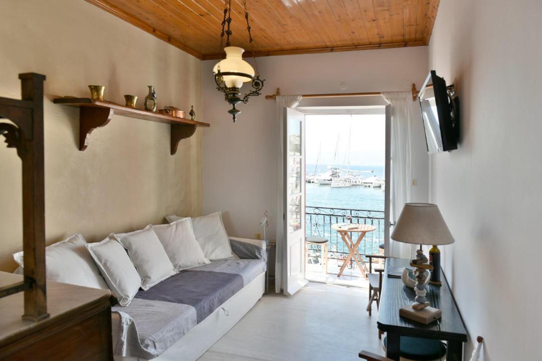 Photo of Others in Hydra