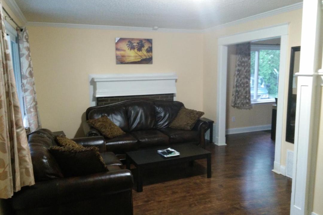 Photo of Livingroom in Niagara Falls