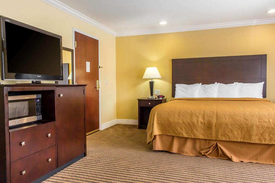 Photo of Bedroom in Mcafee