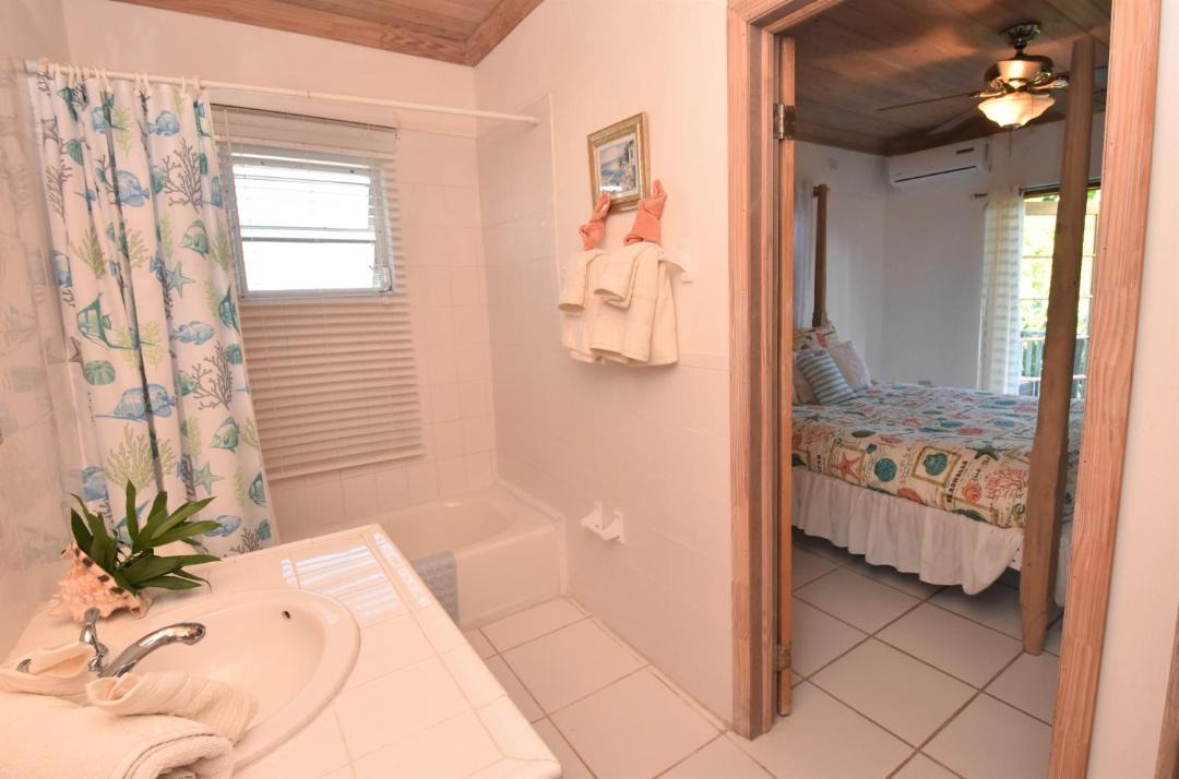 Photo of Bathroom in Dunmore Town