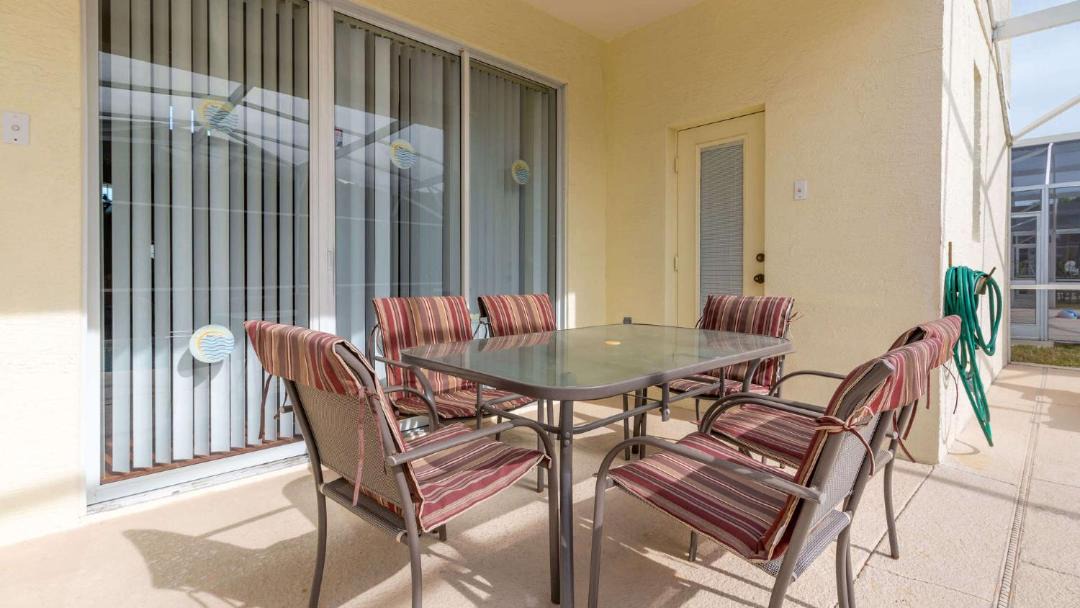 Photo of Livingroom in Westbury