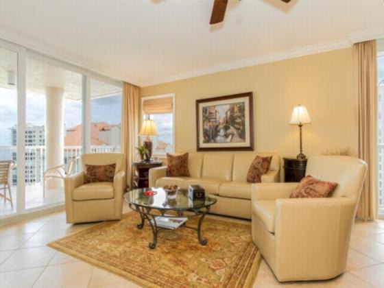 Photo of Livingroom in Park Shore