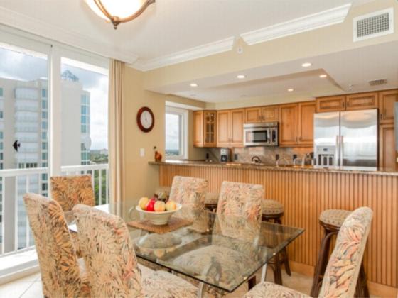 Photo of Livingroom in Park Shore
