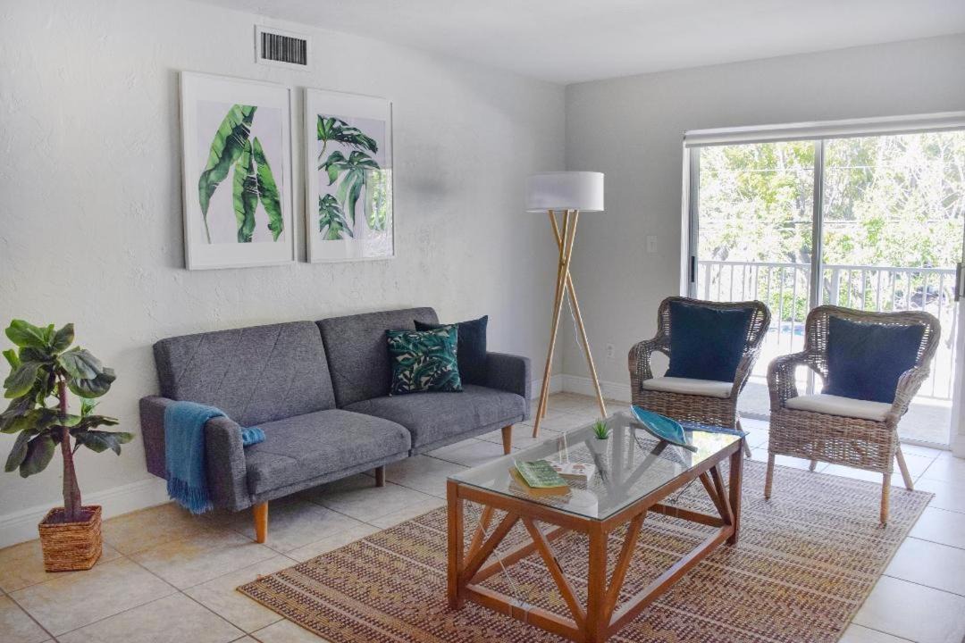Photo of Livingroom in Key Biscayne