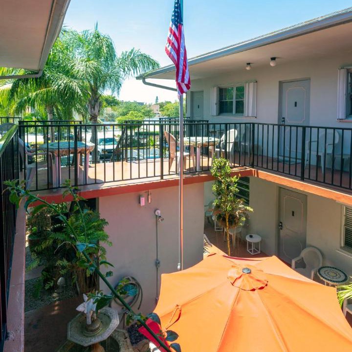Photo of Patio Balcony in Hollywood Lakes