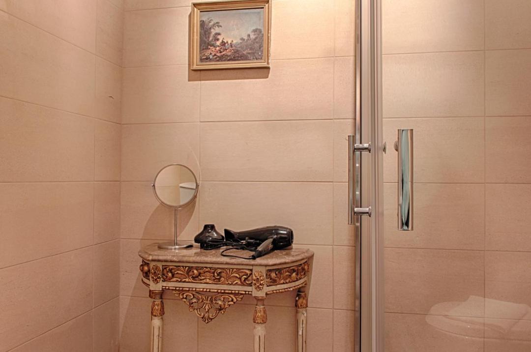 Photo of Bathroom in Sao Domingos de Benfica