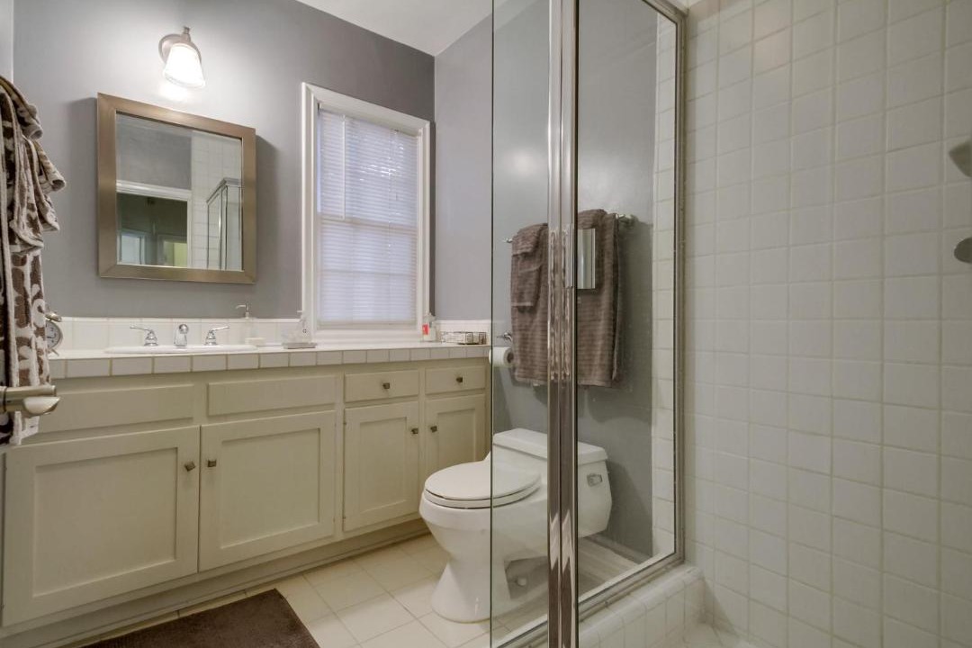 Photo of Bathroom in Norma Triangle