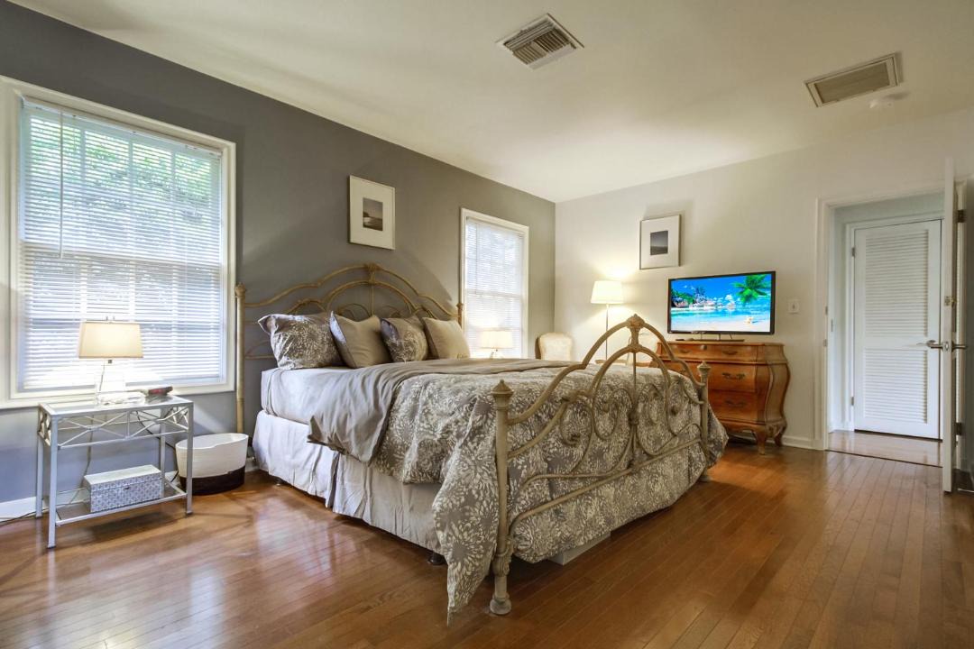 Photo of Bedroom in Norma Triangle