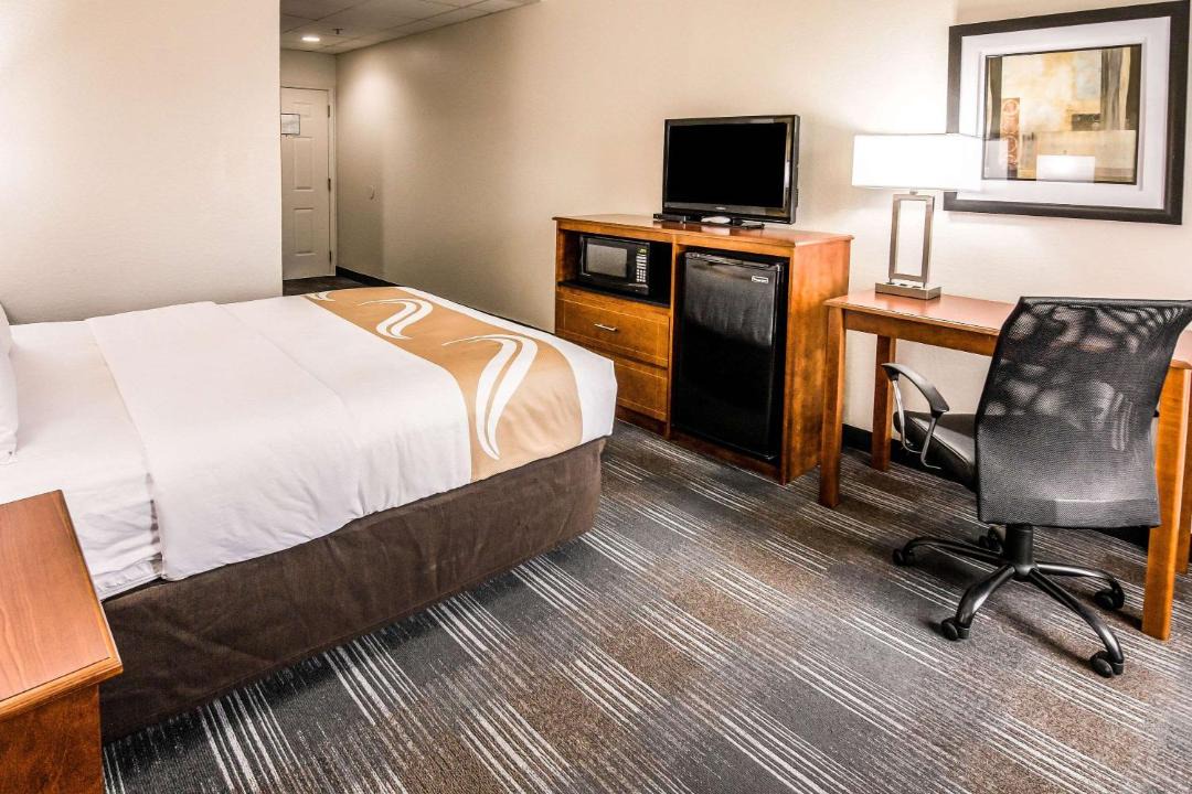 Photo of Bedroom in Alexander City