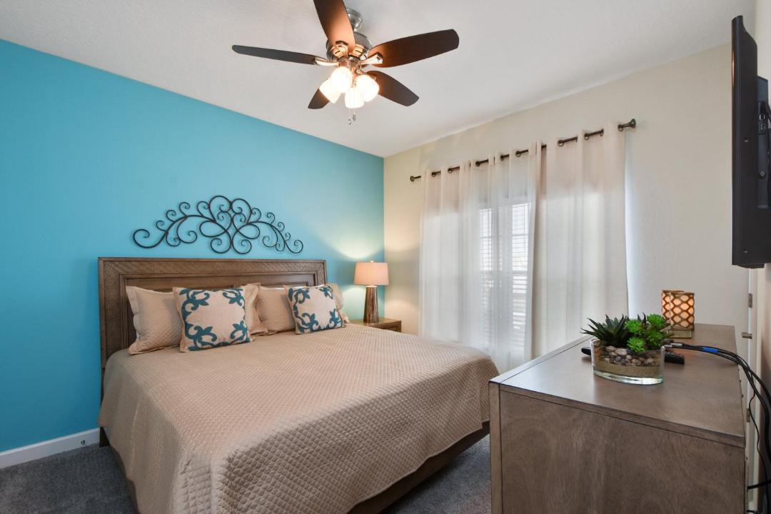 Photo of Bedroom in Davenport