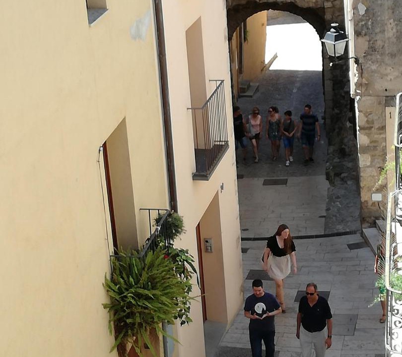 Photo of Others in Besalu