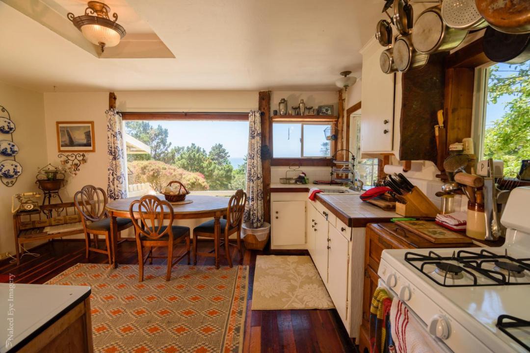 Photo of Livingroom in Little River