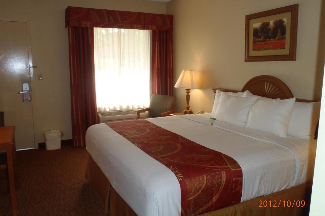 Photo of Bedroom in Alexander City