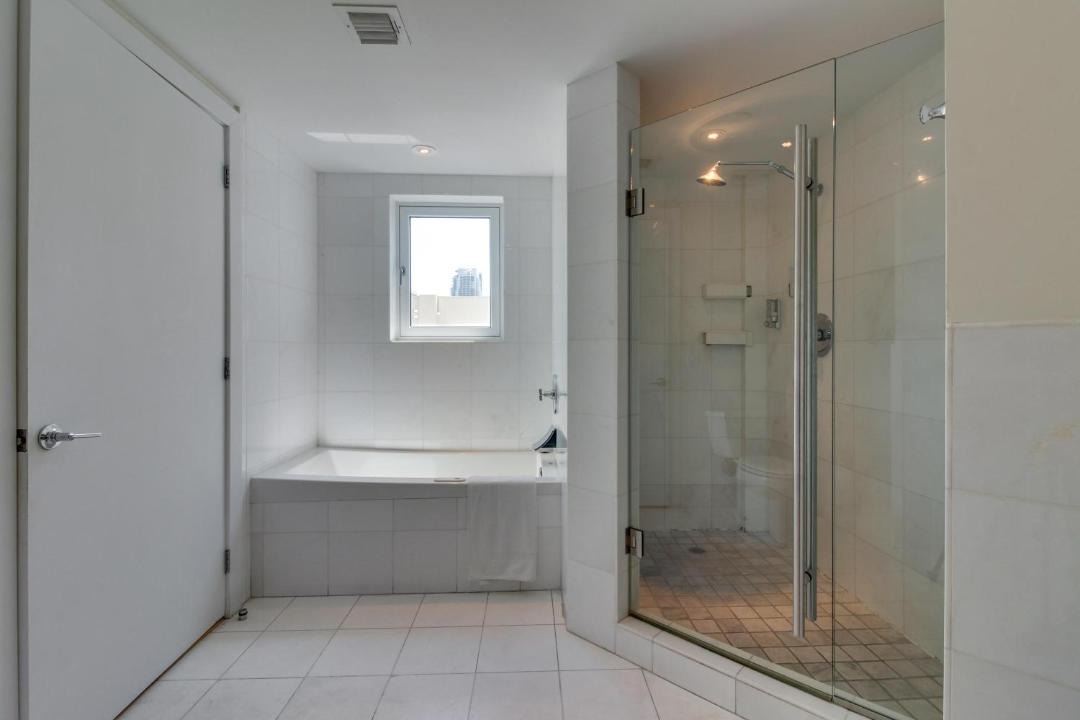 Photo of Bathroom in South Pointe