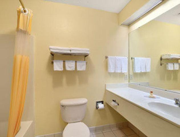 Photo of Bathroom in Gunter Afs