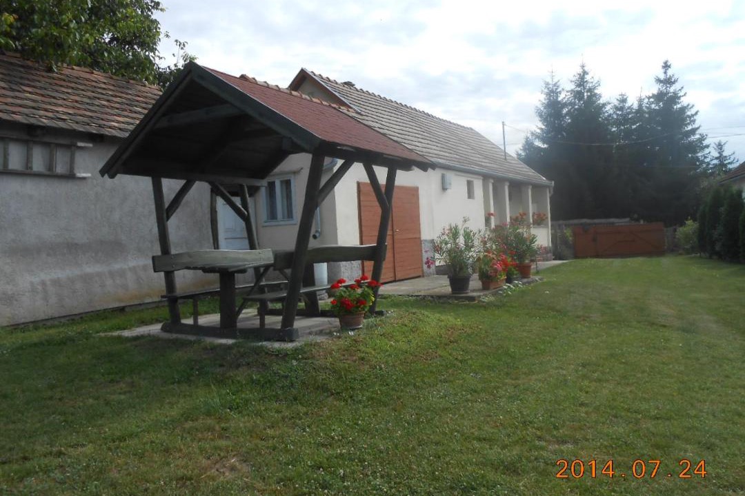 Photo of Others in Matraderecske
